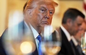 Трамп пригрозил Путину ”сюрпризом” Трамп пригрозил Путину ”сюрпризом”