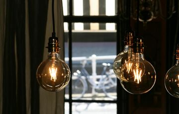 Укрэнерго изменило графики отключений на понедельник