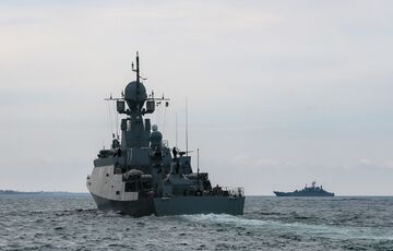 Оккупанты начали перекрашивать свои корабли в черный цвет: в ВСУ назвали причину  Оккупанты начали перекрашивать свои корабли в черный цвет: в ВСУ назвали причину