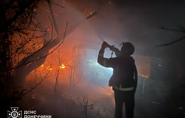 Росіяни атакували житлові будинки в Костянтинівці: одна людина загинула, четверо - поранені Росіяни атакували житлові будинки в Костянтинівці: одна людина загинула, четверо - поранені