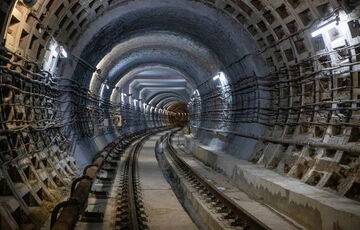 В Киеве возобновляют движение поездов между станциями ”Героев Днепра” - ”Теремки”