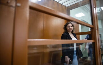 Украинку приговорили в Москве к 12 годам колонии за запущенные в небо шары