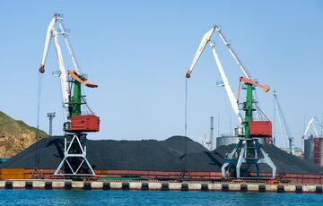 Сенатор: Польща, як і раніше, отримує російське вугілля Сенатор: Польща, як і раніше, отримує російське вугілля