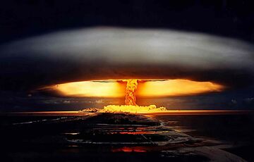 Буде багато шантажу: Арестович оцінив ймовірність ядерного удару по Україні