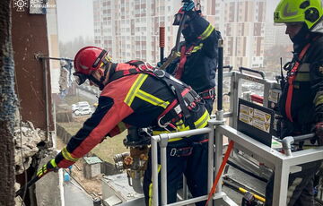 П'ятирічна дитина поранена внаслідок атаки на багатоповерхівку у Вишневому