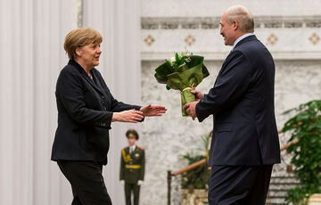 Меркель поговорила с Лукашенко о миграционном кризисе Меркель поговорила с Лукашенко о миграционном кризисе