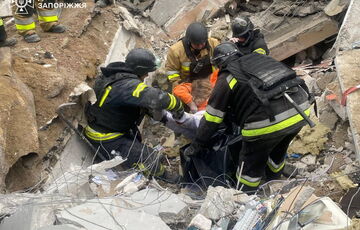 В Запорожье завершена аварийно-спасательная операция: работы продолжались более 46 часов (фото) В Запорожье завершена аварийно-спасательная операция: работы продолжались более 46 часов (фото)