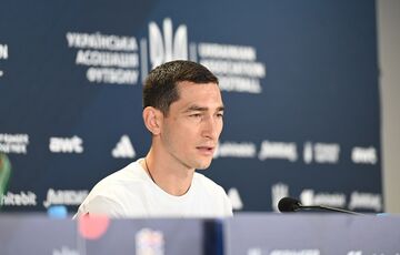 Перед матчем с Грузией сборная потеряла еще двух игроков Перед матчем с Грузией сборная потеряла еще двух игроков
