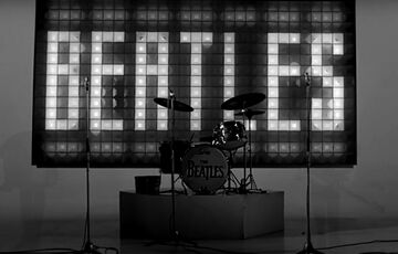 Новая песня The Beatles ”Now and Then” впервые за 54 года взорвала британские чарты