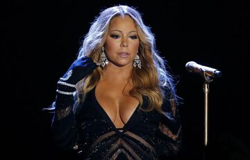 Мэрайя Кэри в один день потеряла мать и сестру