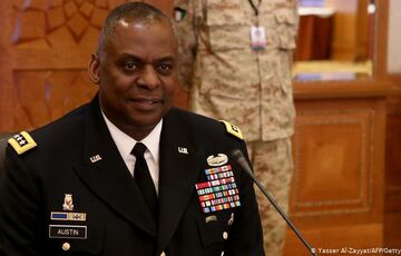 Лойд Остін глава Пентагону підтримує надання Україні летального зброї