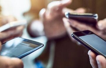 После резкого подорожания мобильной связи украинцы массово подают заявки на перенос номеров