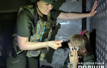 Поліцейські потрапили під обстріл під час евакуації біля Торецька