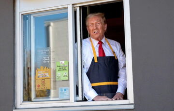 Десятки людей отравились, один скончался, купив роял чизбургер в McDonald's