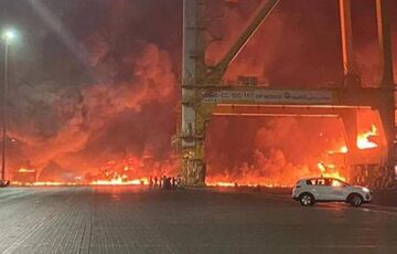 В порту Дубая прогремел мощный взрыв - ВИДЕО