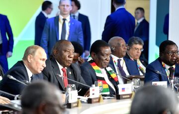 Эксперты рассказали, как РФ может использовать ”мирный план” Африки в Украине 