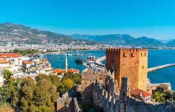 Турция решила очистить самый ”русский город” страны от россиян