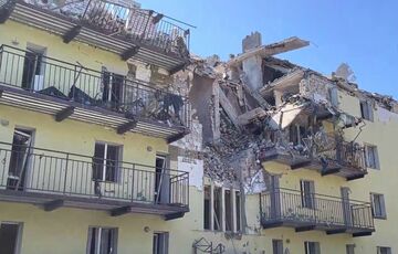 ЗСУ завдали удару по гуртожитку в Херсоні, де була база російських окупантів