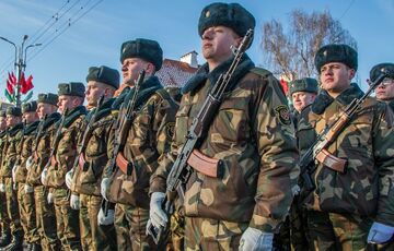 Эксперт: в Беларуси накопили уже 10,5 тысяч войск, но этого недостаточно для наступления