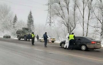 Блокпосты и закрытые школы: на Прикарпатье ввели строгий карантин Блокпосты и закрытые школы: на Прикарпатье ввели строгий карантин