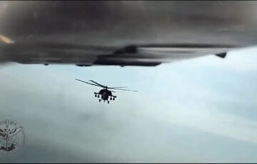 Два російські вертольоти та літак влаштували погоню за українським дроном, але не змогли його збити