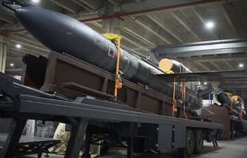 Шмигаль підтвердив запуск серійного виробництва далекобійної ракети Фламінго Шмигаль підтвердив запуск серійного виробництва далекобійної ракети Фламінго