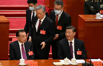 Сі Цзіньпін домігся обрання на третій п'ятирічний термін