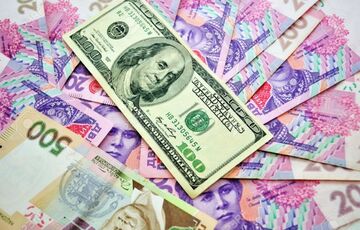 Украинцев предупредили о резкой девальвации гривны в октябре 