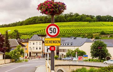 В Румынии заявили, что Шенгенская зона больше не функционирует В Румынии заявили, что Шенгенская зона больше не функционирует