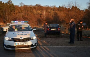 В грузовике возле Софии обнаружили мертвых мигрантов В грузовике возле Софии обнаружили мертвых мигрантов