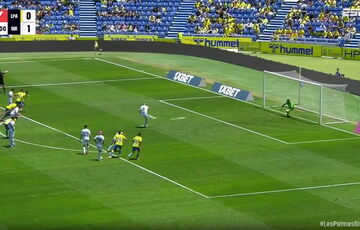 Довбик помог Жироне победить Лас-Пальмас, забив 19-й гол в чемпионате