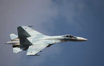 У Росії розбився винищувач Су-27
