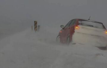 Гололедица, порывы ветра и снеголавинная опасность: синоптики озвучили прогноз погоды на 4 января