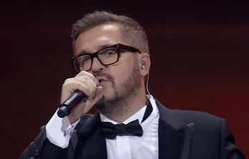 Певец Пономарев прокомментировал слухи о домашнем насилии в своей семье Певец Пономарев прокомментировал слухи о домашнем насилии в своей семье