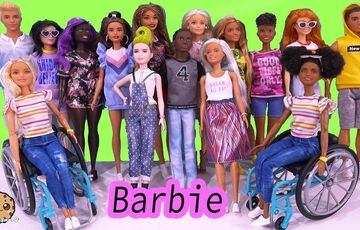 День рождения Барби: как в Нью-Йорке впервые представили знаменитую куклу День рождения Барби: как в Нью-Йорке впервые представили знаменитую куклу