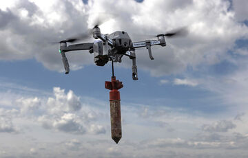 Россияне атаковали дроном Херсон: есть раненый