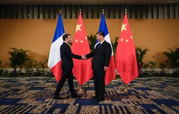 Макрон и Си Цзиньпин на саммите G20 поговорили о войне в Украине 