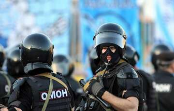 В Беларуси бушуют протесты: ОМОН готовится к жесткому разгону демонстрантов (ВИДЕО)