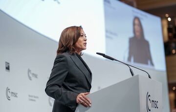 США будут поддерживать Украину столько, сколько нужно, - Харрис