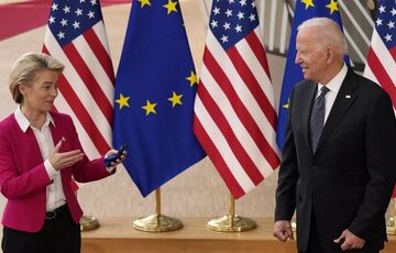 ЗМІ: Байден назвав фон дер Ляйєн найкращим претендентом на посаду генсека НАТО ЗМІ: Байден назвав фон дер Ляйєн найкращим претендентом на посаду генсека НАТО