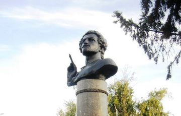 У Маріуполі окупанти знесли пам'ятник Архіпу Куїнджі