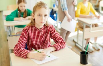 Стало відомо, скільки українських дітей пішли до школи в країнах ЄС