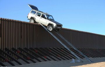Байден офіційно закрив проект будівництва стіни на кордоні з Мексикою