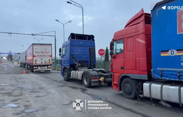 Поляки заблокували пункт пропуску ”Медика - Шегині”