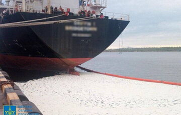 Іноземне судно скинуло пальмову олію в акваторію порту ”Південний”: старпому повідомили про підозру