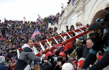 Трамп хотів штурмувати Капітолій разом з протестуючими