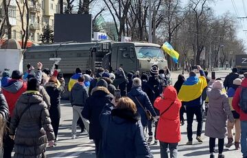 Россияне в Херсонской области обстреляли мирных жителей, обвинив в этом ВСУ  Россияне в Херсонской области обстреляли мирных жителей, обвинив в этом ВСУ