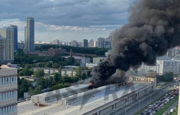 В России горит крупнейший оборонный завод: фото, видео