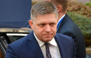 Первый после 24 февраля 2022 года: премьер Словакии примет посла России 