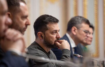 Украина получит военные катера для обеспечения безопасности судов в ”зерновом коридоре”